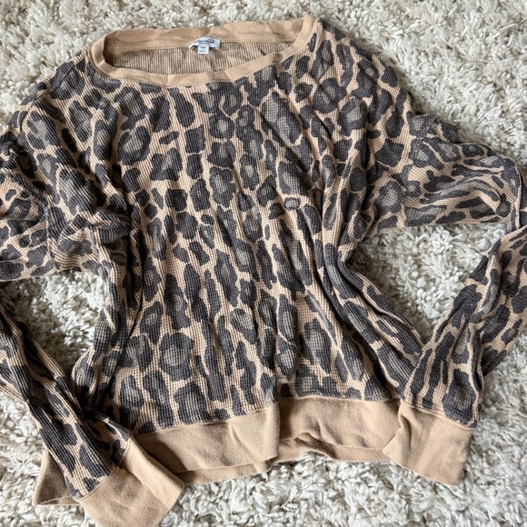 Leopard Print Crew Neck Y2K vintage 2000s warm cozy Sweater - Picture 3 of 4